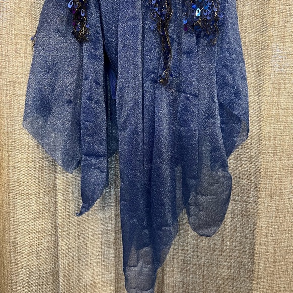 Gorgeous blue and beige lyrical costume with head piece. Medium child - Picture 8 of 8